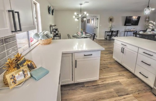 Paradise House | #46Villa Ranch w/Pool & Spa: mins to LV Strip/UNLV