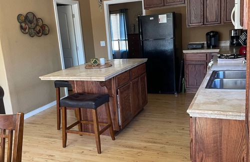Templeton House | 46W/Winery close, Bocce! Perfect for 1 couple, multi-adult, family! Dog Friendly
