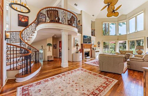 Heritage Woods House | 47 Heritage Road