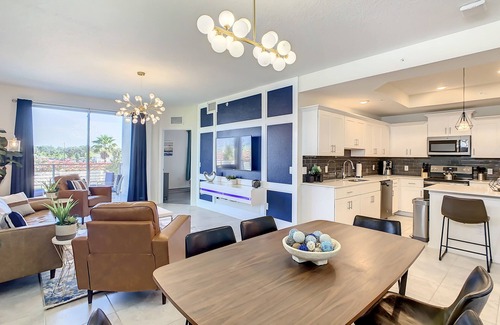 Kissimmee Condo | 4731 201 - 3 Bedroom Corner Unit in Storey Lake Resort Under 10 Min to Disney