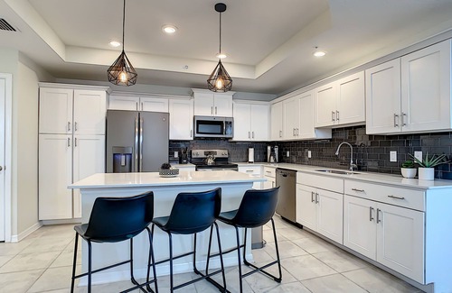 Kissimmee Condo | 4731 208 - 3 Bedroom Corner Unit in Storey Lake Resort Under 10 Min to Disney