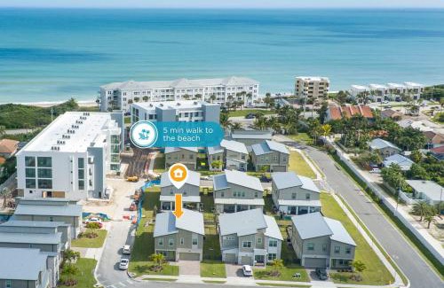 Melbourne Beach House | 475 Strand Dr