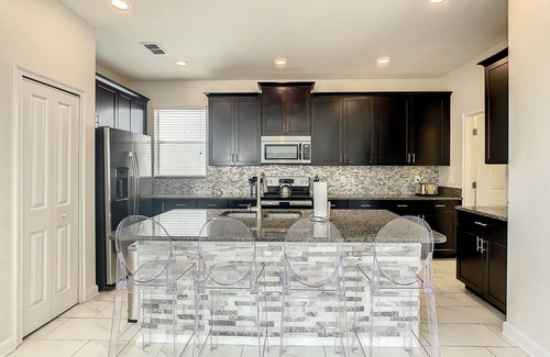 Kissimmee House | 4766 - 5 Bedroom Pool Home in Storey Lake Resort Under 10 Minutes to Disney