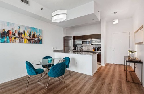 Brickell Apartment | 47th-Floor Brickell Condo w/City Views & Pool