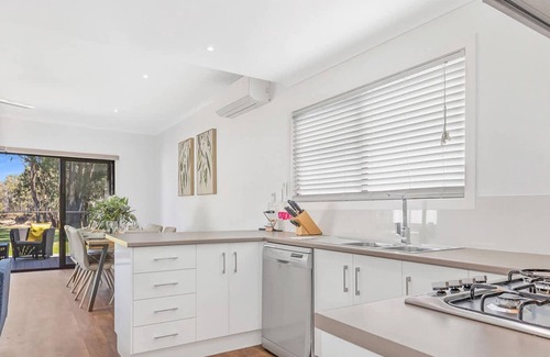 Moama Villa | 48 Highview Waters - 4BR Riverfront Cabin