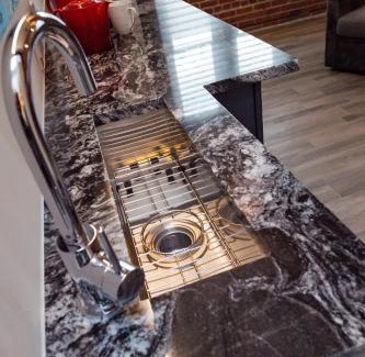 Brockville Hotel | 48 King West Boutique Hotel