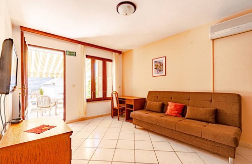 Cove Tri Zala (Zrnovo) Apartment | 48 m² Apartment ∙ 2 bedrooms ∙ 4 guests