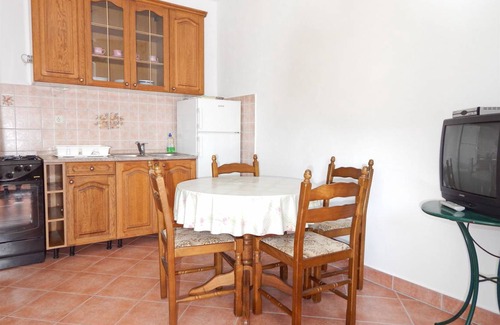 Pag Apartment | 48 m² Apartment ∙ 2 bedrooms ∙ 4 guests