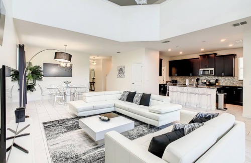 Kissimmee House | 4809 - 5 Bedroom Pool Home Overlooking Pond - Storey Lake Under 10 Min to Disney