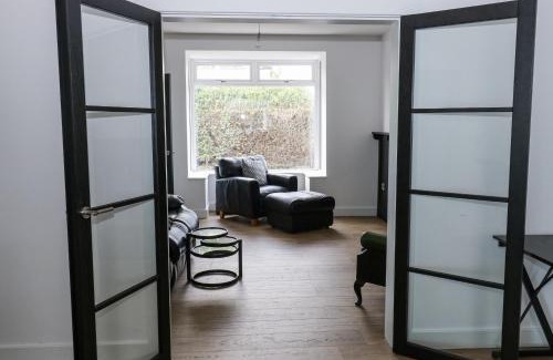 Ainley Top House | 489 New Hey Road