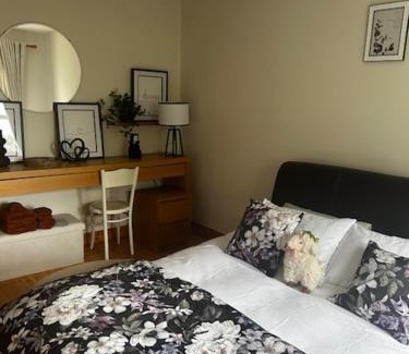 Leinster House | 49 Dunalinn Culdaff