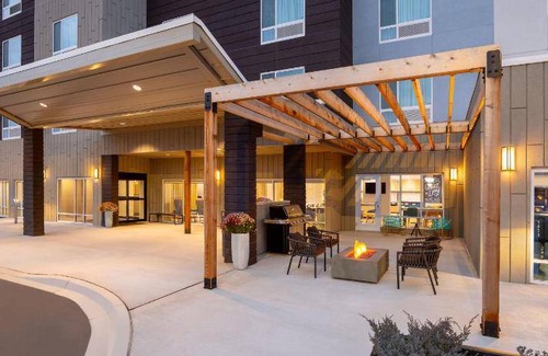 Iron Mountain Hotel | 49 m² Hotel ∙ 5 guests