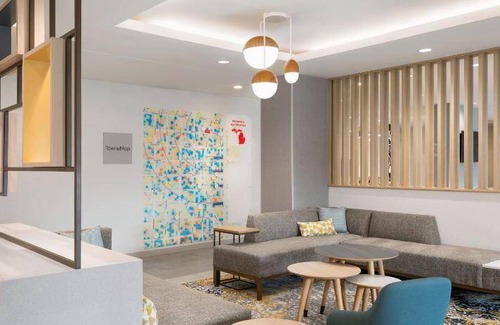 Iron Mountain Hotel | 49 m² Hotel ∙ 5 guests