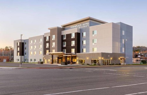 Iron Mountain Hotel | 49 m² Hotel ∙ 5 guests