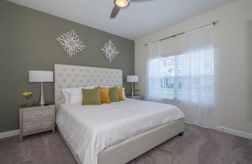 Campbell House | 4964RS TOWNHOUSE 4 BEDROOMS & 3 BATHROOMS + POOL
