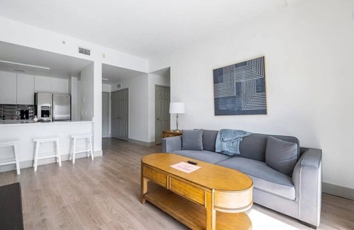 Charlotte Center City Apartment | 4B/2BA Premium Family Apartment with Gym