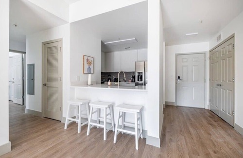 Charlotte Center City Apartment | 4B/2BA Premium Family Apartment with Gym