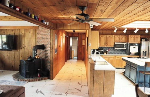 Onekama House | 4B Lakefront home off M22 with access to Lake Michigan!
