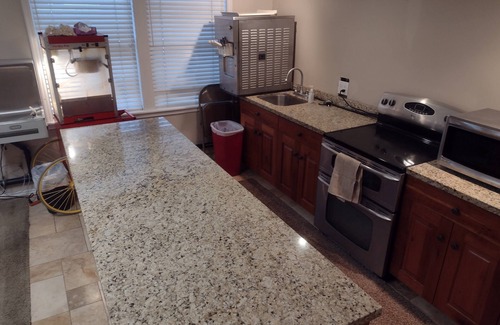 South Jordan House | 4B Miracle Lodge-Indoor Court-Stay&Play Together-Staycation/Reunions/Events/Ski