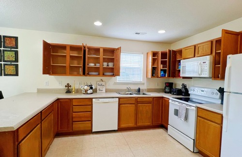 Greer House | 4B3B Comfortable & Peaceful Haven Extended Stays