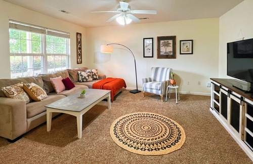 Greer House | 4B3B Comfortable & Peaceful Haven Extended Stays