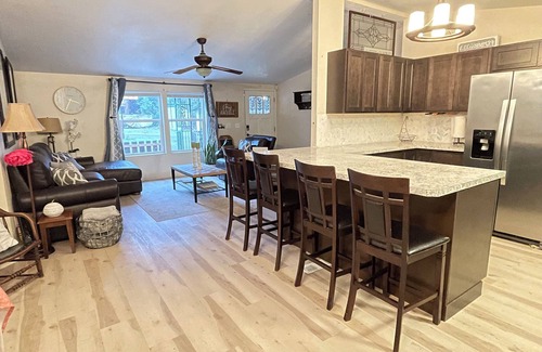 West Hills House | 4BD/2BA Family & Pet Friendly Forest Retreat in Silverdale, WA - Chefs Kitchen!