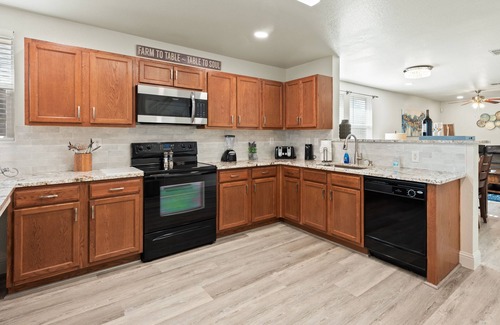 Frisco House | 4BD 2BTH COMFY FRISCO HOME minutes from PGA, UNT Frisco & The STAR!