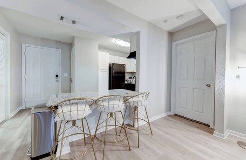 Pleasant Valley Apartment | 4Bd/Br Close to Everything