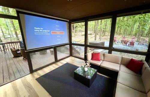 East Stroudsburg House | 4BD Family Cottage in Pocono Forest W Private Pool & Hot-tub