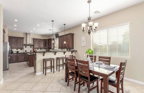 Canyon Trails South House | 4bd, King & Queen Beds, Private Pool, Full Kitchen, Infrared Sauna