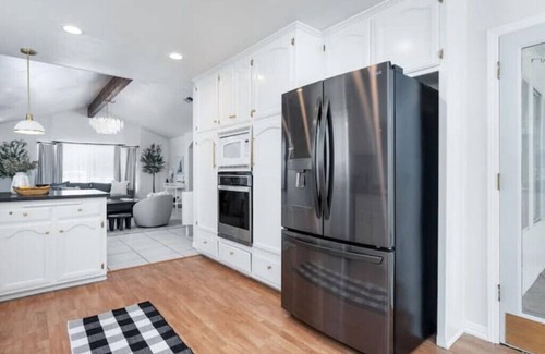 Greenacres House | 4bd Luxury Country Escape w POOLn