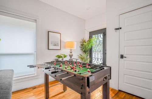 Rosewood Apartment | 4bd Luxury Retreat near Downtown w/King Bed Suite