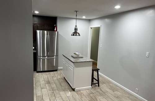 Lancaster House | 4Bd with pool near Sight & Sound, Spooky Nook Sport
