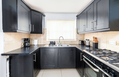 Doncaster House | 4BDR house/8 guests/Contractor/Work Friendly/Holiday Home
