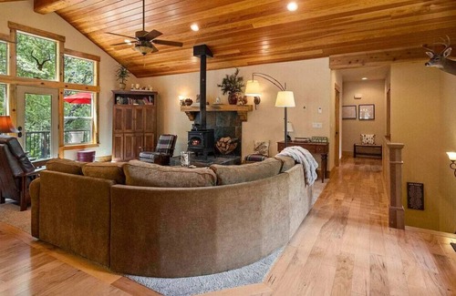 Tuolumne County House | 4BDR luxury lodging near Yosemite & Stanislaus Parks and skiing Dodge Ridge