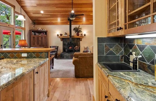 Tuolumne County House | 4BDR luxury lodging near Yosemite & Stanislaus Parks and skiing Dodge Ridge