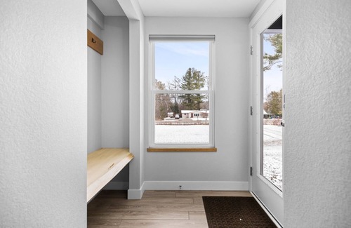 Traverse City House | 4BDR Retreat Downtown & East Bay 3191