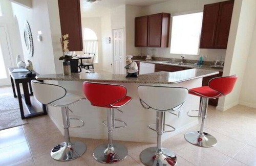 Crystal Cove House | 4BDR w/pool near Disney!