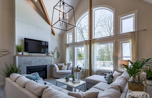 Tiny Cottage | 4bed 3bath Beach House Oasis on Georgian Bay! West Exposure!