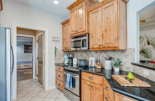 Wellborn House | 4bed 3bath Close2a M Santa s Wonderland Hospital L2 EV