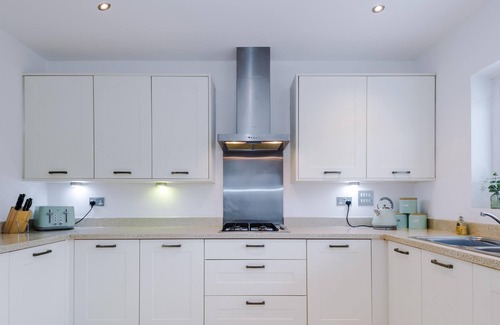 Chester House | 4bed Detached/Games room/Driveway parking Chester