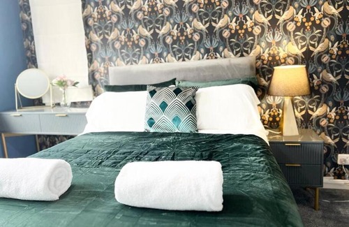 Bletchley House | 4Bed Home MK