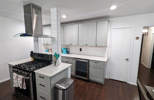 South Arlington House | 4Bedroom 2 Bath Plus Game Room