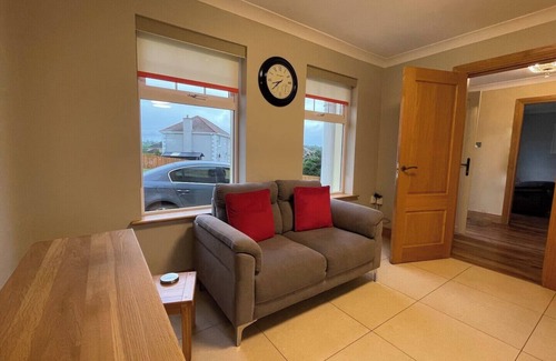 Letterkenny House | 4Bedroom House-Letterkenny-PrivateGarden-Sleeps 7