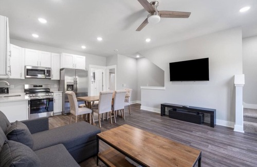 Nashboro Village House | 4Beds + Safe & Quiet! 10toAirport & 15toDowntown!