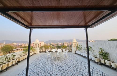 Amer Fort Road Apartment | 4BHK Penthouse Near Amer Fort-5 mins to Jal Mahal