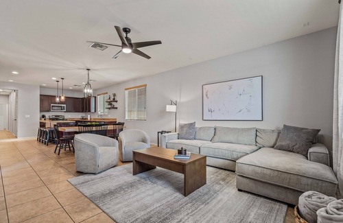 The Pines House | 4Br/2.5B Home w/Private Backyard & Shared Pool