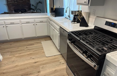 Lancaster House | 4BR/2.5BA House in Delightful Lancaster with WiFi, AC and Large Yard