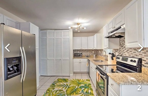 Hunt Club House | 4BR/2 Bath home 10 min to the beach - Pet Friendly