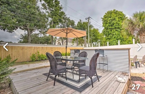 Hunt Club House | 4BR/2 Bath home 10 min to the beach - Pet Friendly